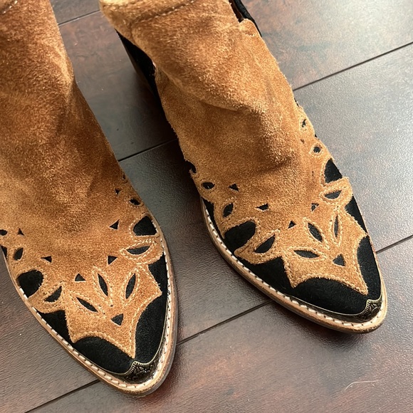 ❌SOLD❌ Jeffrey Campbell Olinda Western Booties - Picture 2 of 10